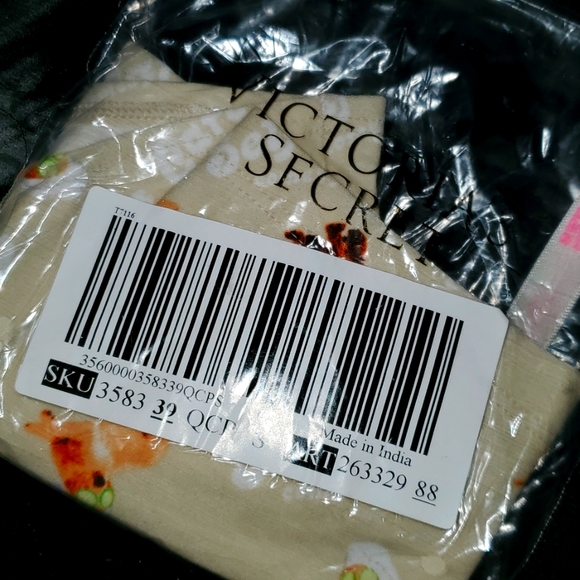 Victoria Secret - Picture 2 of 2